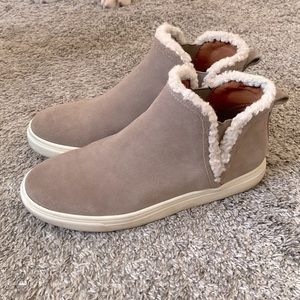 Lucky Brand High Top Sneakers